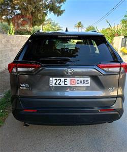 تۆیۆتا ڕاڤ 4